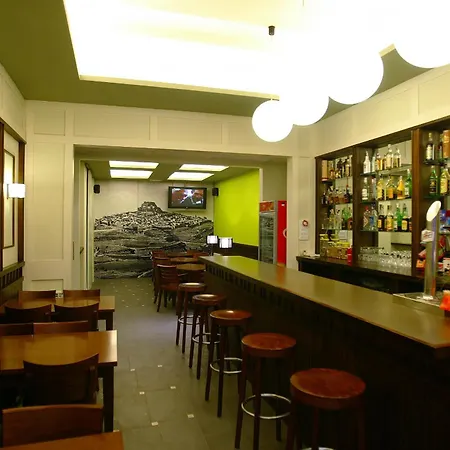 La Fonda Moreno
